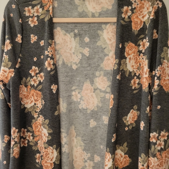 Sew In Love NWOT Floral Cardigan Large - Picture 5 of 10